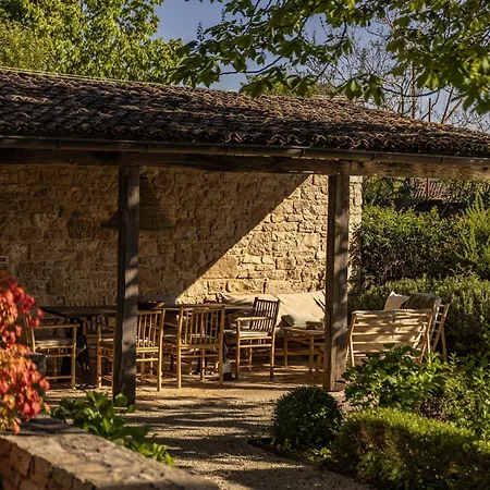 Renovated Stone Castagno Ideal For Families